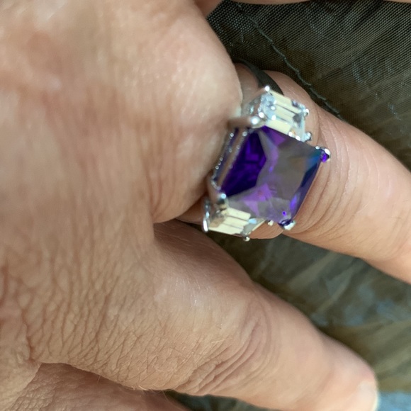 925 SS created amethyst and CZ. ring - Picture 7 of 7